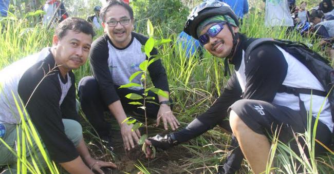 1000 Pohon Ditanam di Daerah Resapan Air DAM Duriangkang